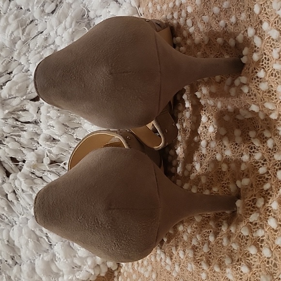 Sole Society Suede Heels - Picture 4 of 12